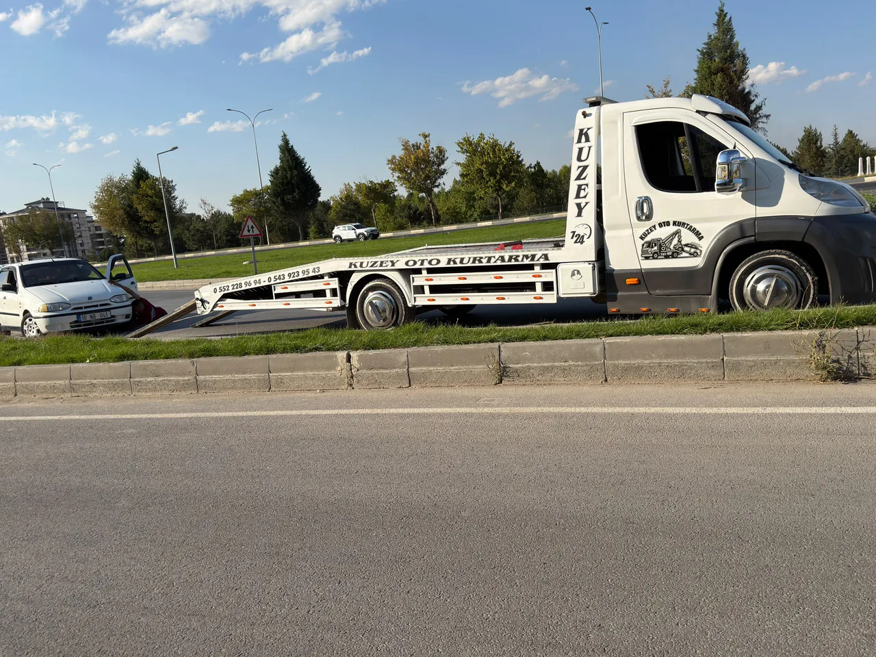 Kuzey Oto Kurtarıcı çekici aracı Kütahya yolunda